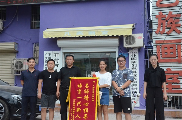 河南画室哪个好|开封凡高画室素描培训班一般都需要花费多少钱